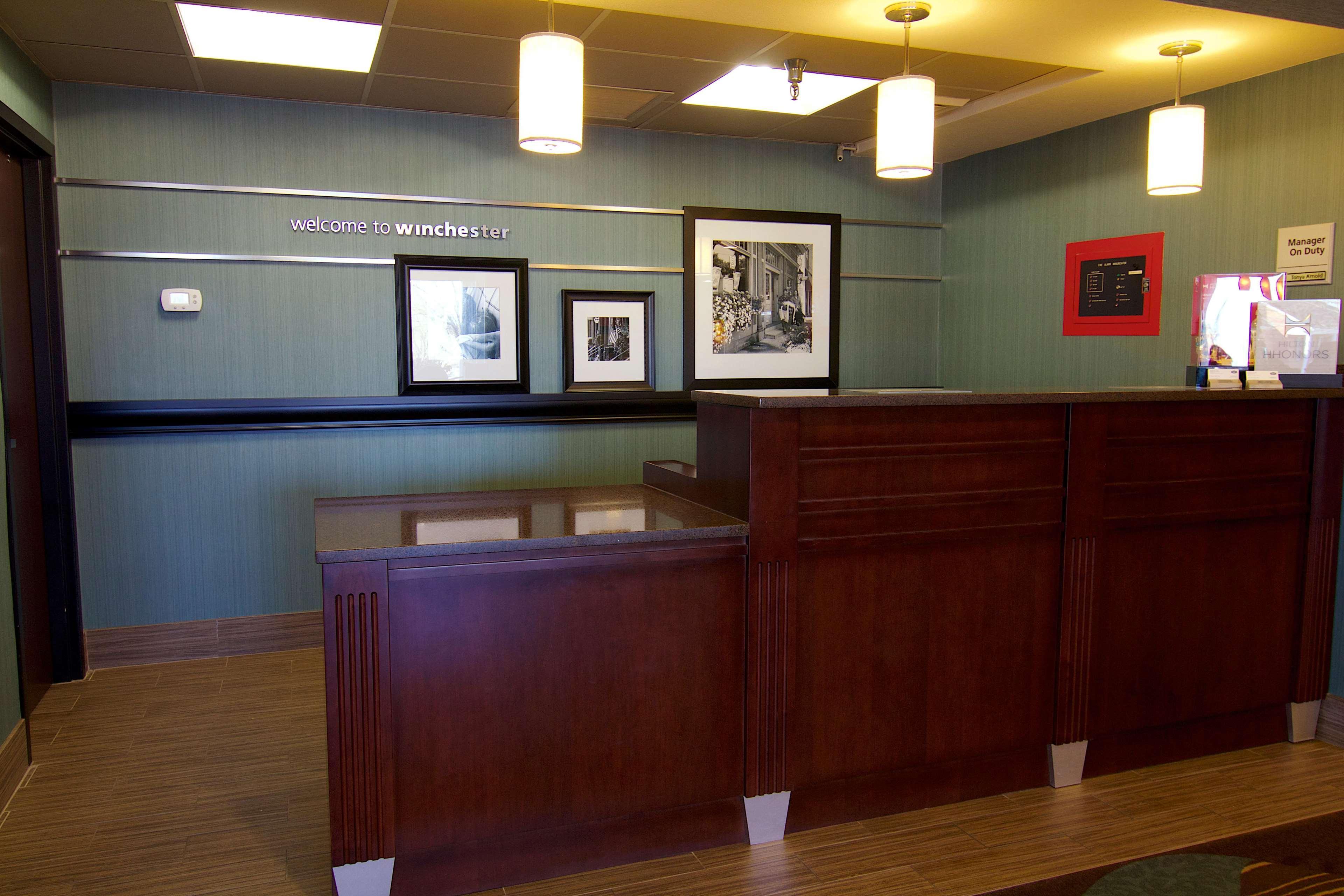 Hampton Inn Winchester-University/ Mall Zewnętrze zdjęcie