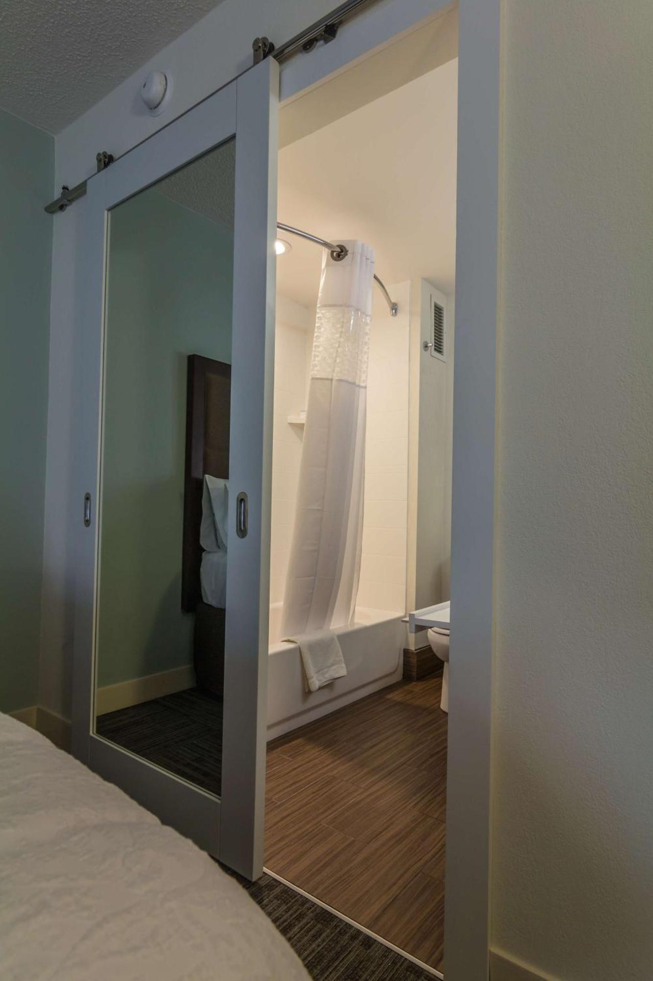 Hampton Inn Winchester-University/ Mall Zewnętrze zdjęcie
