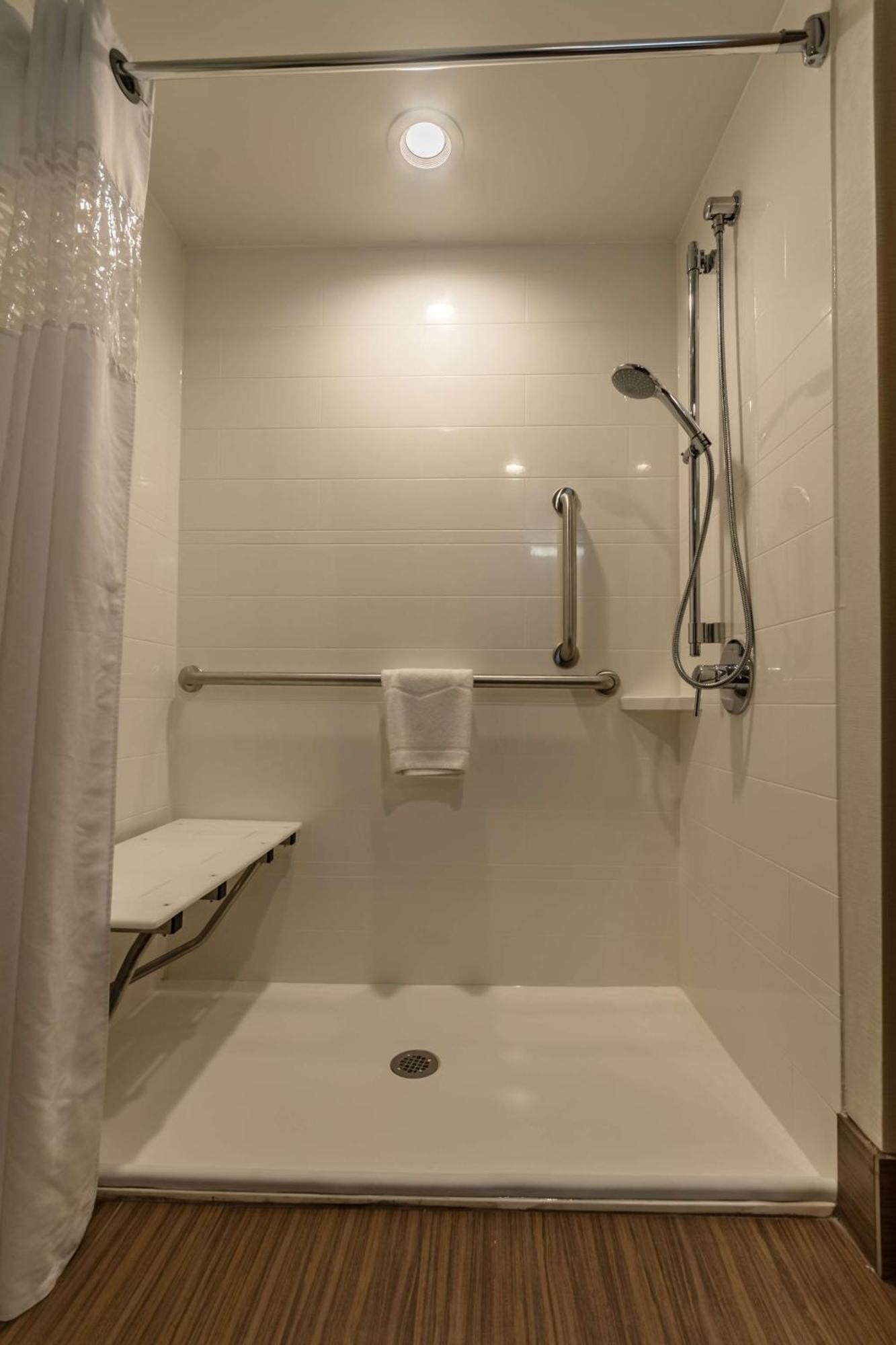 Hampton Inn Winchester-University/ Mall Zewnętrze zdjęcie