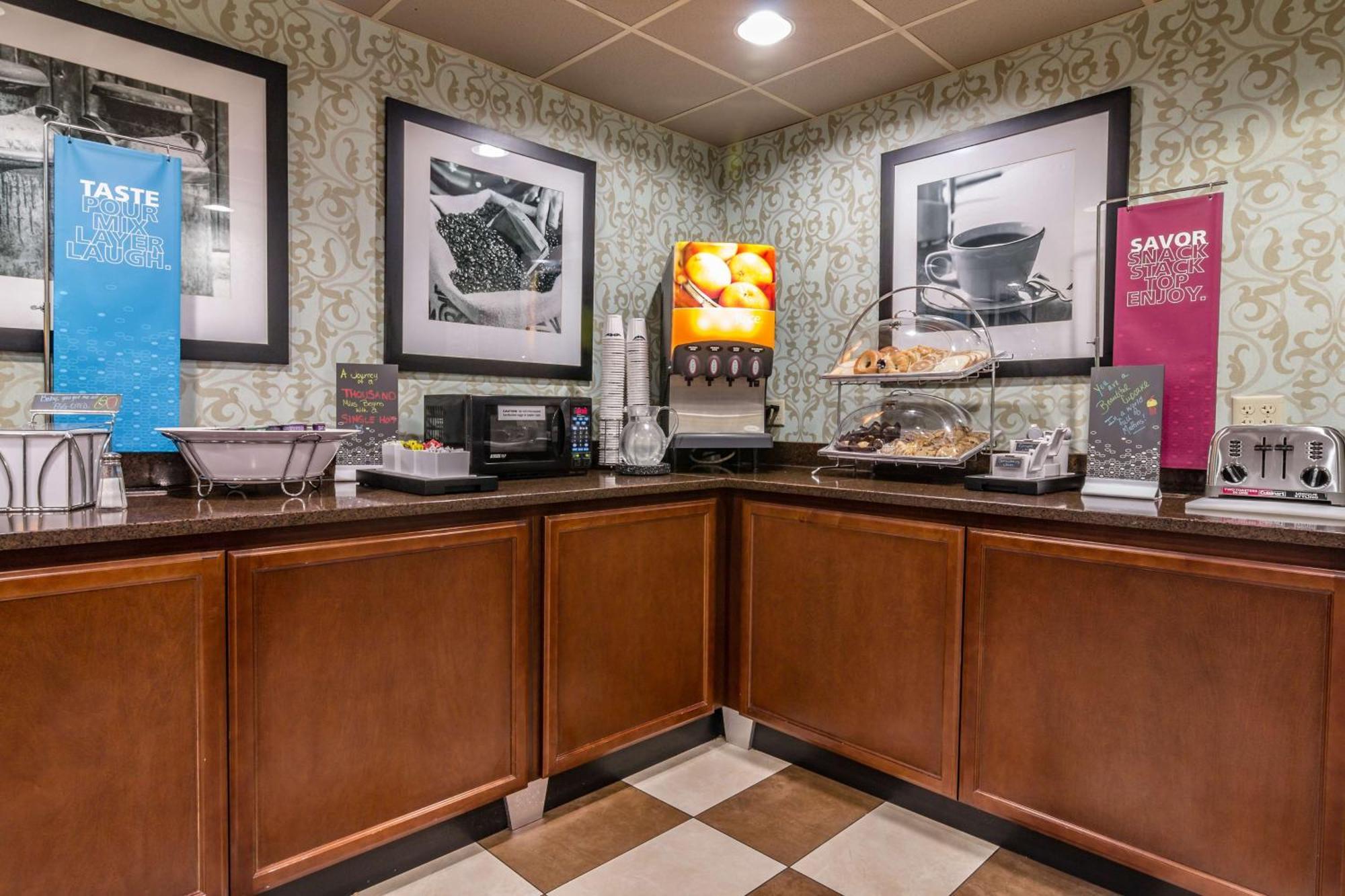 Hampton Inn Winchester-University/ Mall Zewnętrze zdjęcie