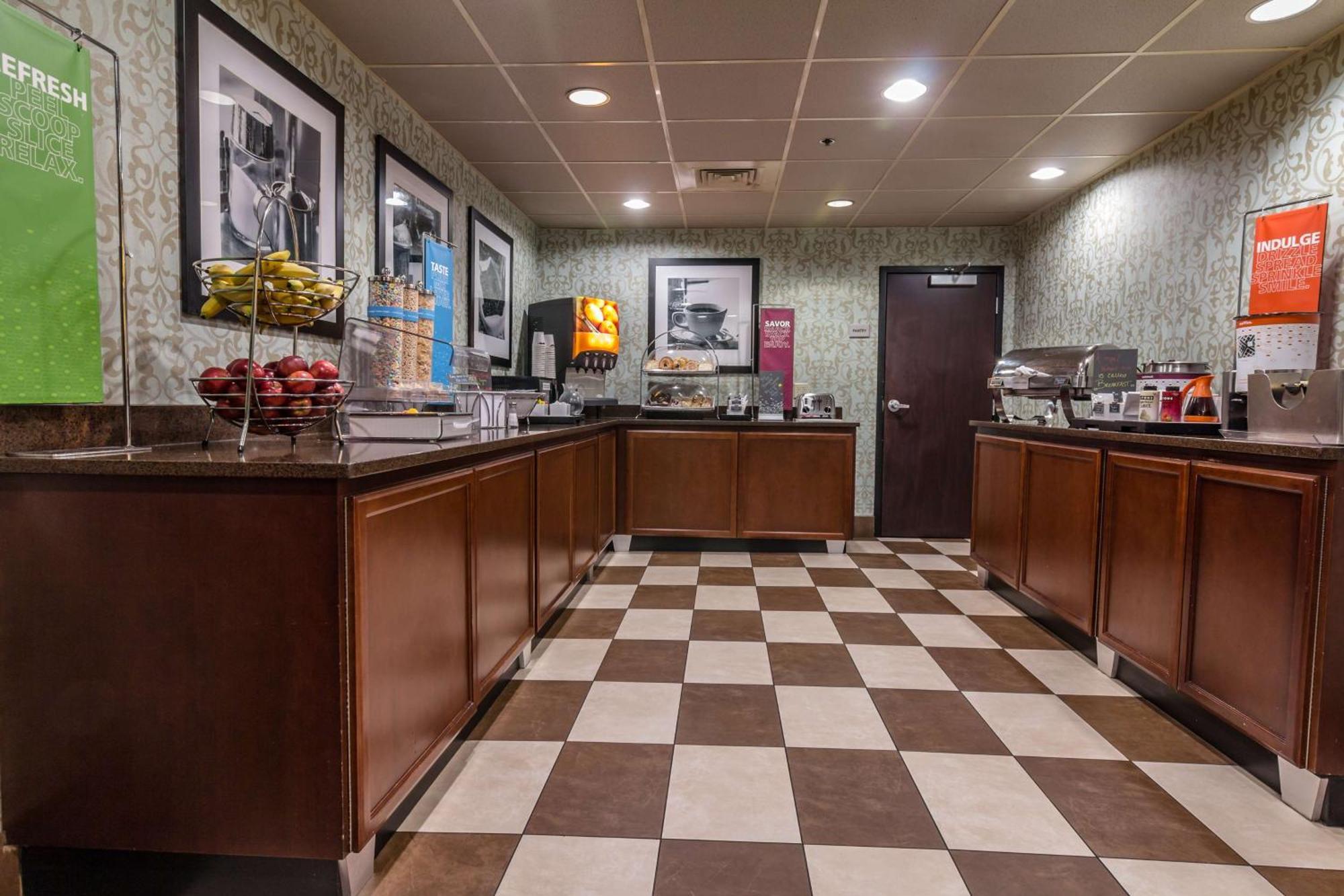 Hampton Inn Winchester-University/ Mall Zewnętrze zdjęcie